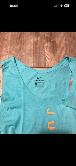 Shirt Nike Dri-Fit, Kleding | Dames, Sportkleding, Maat 38/40 (M), Nike, Ophalen of Verzenden, Zo goed als nieuw