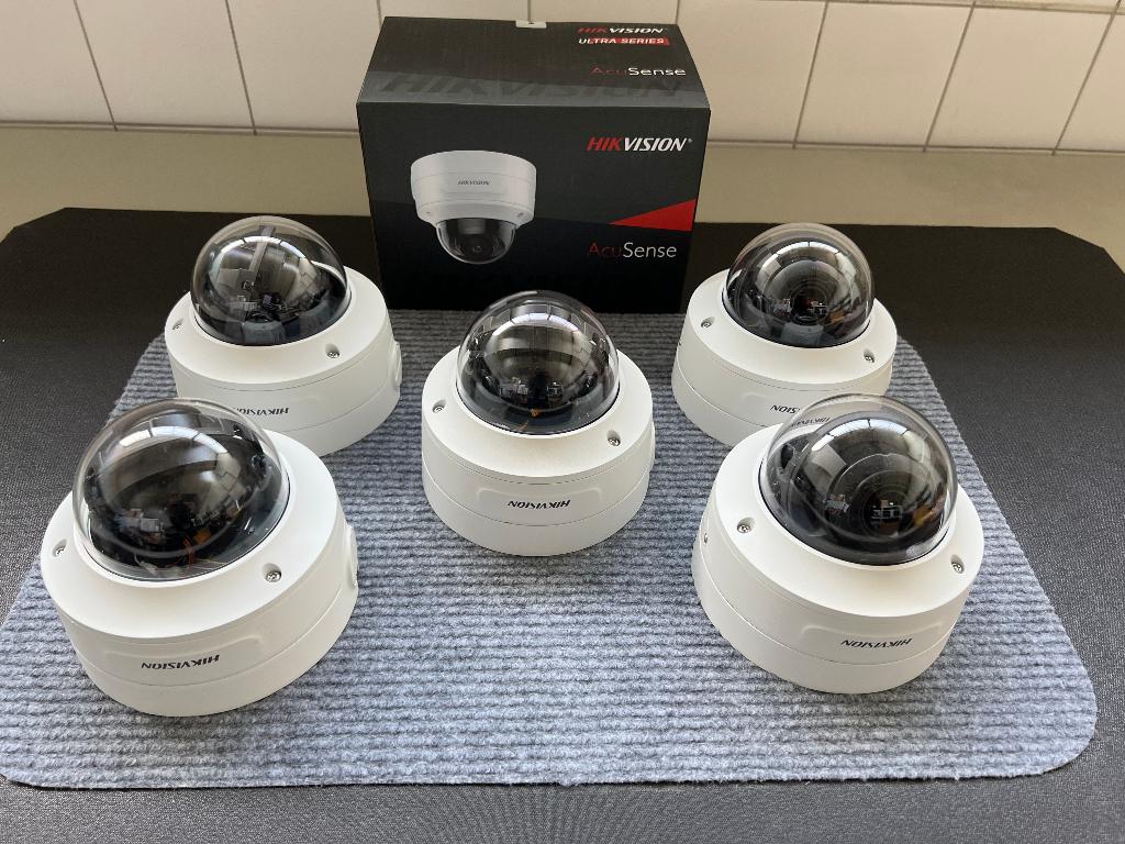 Hikvision High Speed Camera 50fps ZGAN 2.7mm/13.5mm, Enlèvement ou Envoi, Comme neuf, Caméra extérieure