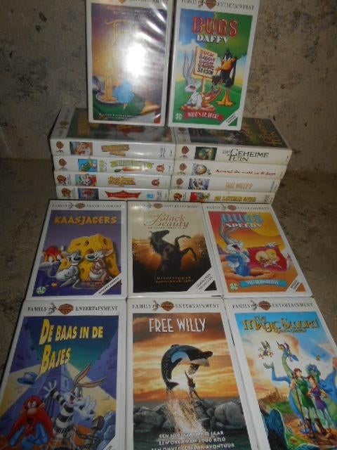 VHS films-Warner Bros.-Family entertainment / 3 voor 5 €, Enlèvement ou Envoi, Comme neuf