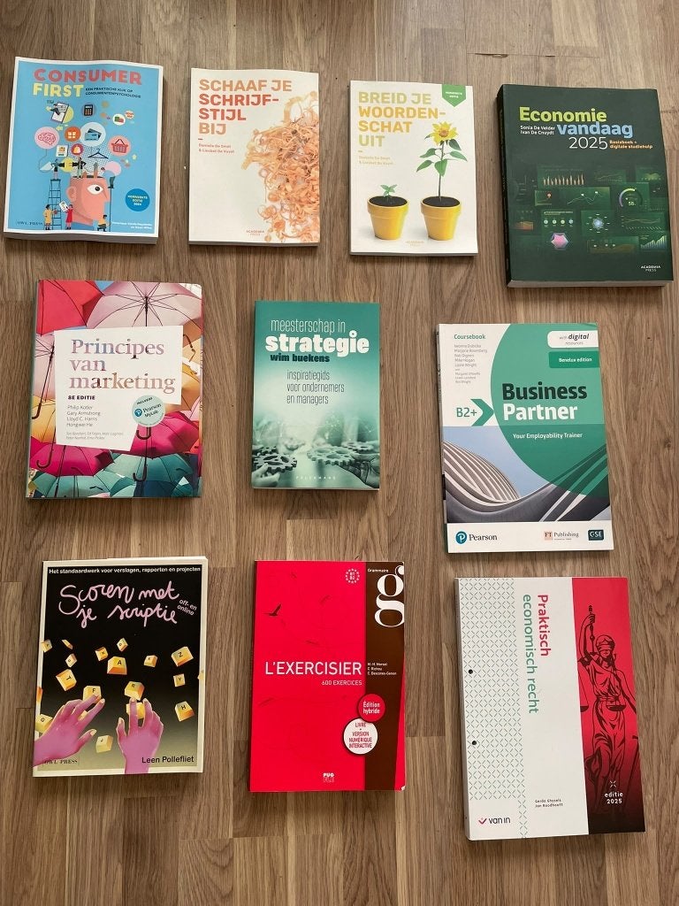 HANDBOEKEN BEDRIJFSMANAGEMENT, Pearson, Autres niveaux, Comme neuf, Autres matières