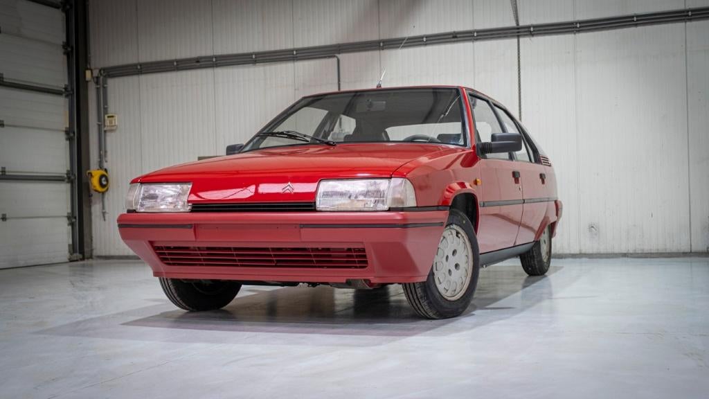 Citroën BX 16 TRS Automatique, Autos, Citroën, Entreprise, Achat, BX, Essence, Berline, 4 portes, Automatique, Rouge, Gris, Tissu