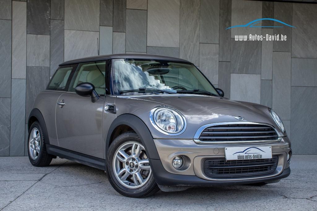Mini Cooper One 1.6i/Cuir/Régulateur de vitesse/Airco, Cuir, Argent ou Gris, Achat, Capteur de lumière