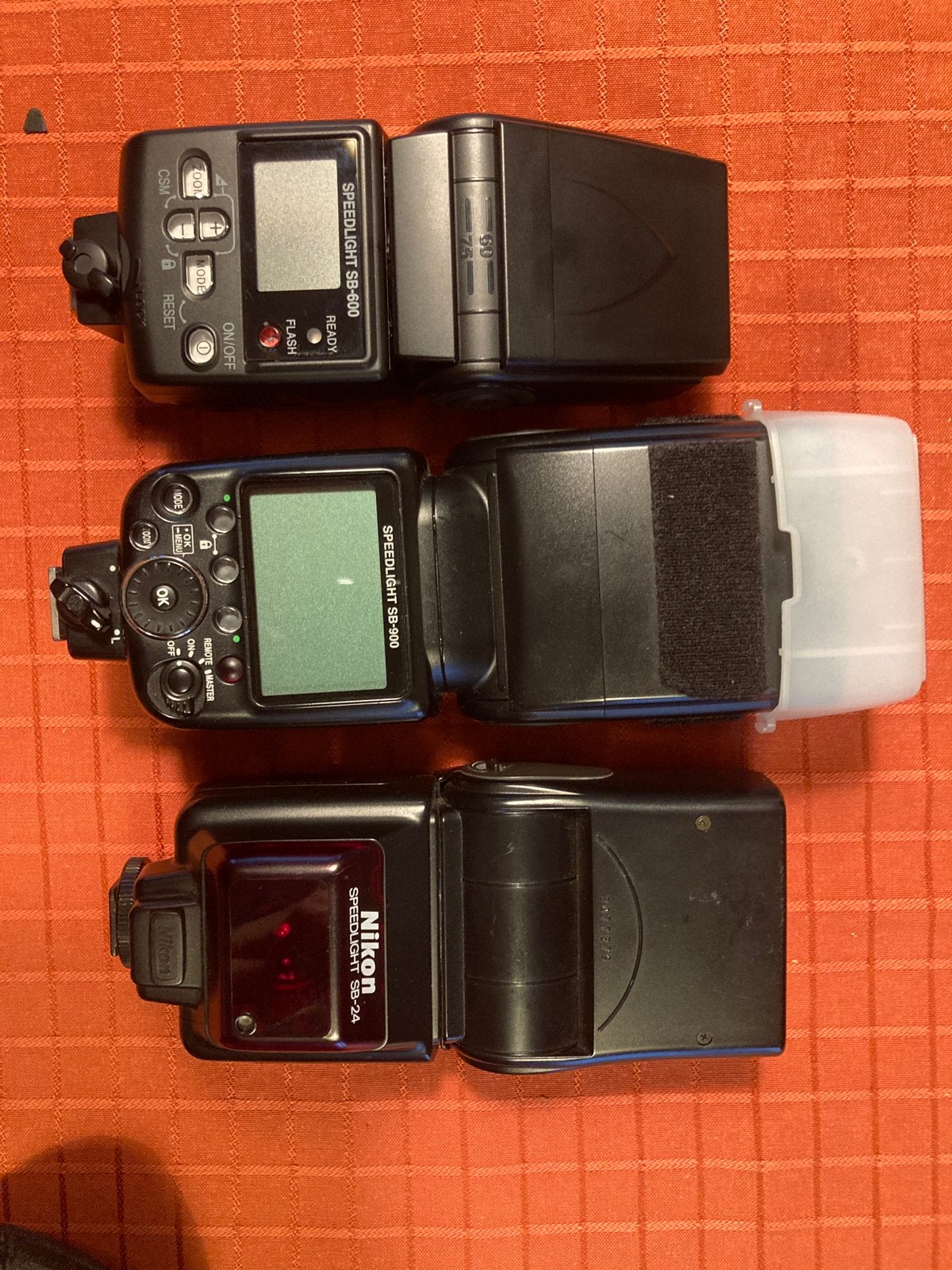Nikon flitsers SB-24, SB-600 en SN-900, Ophalen, Zo goed als nieuw, Nikon
