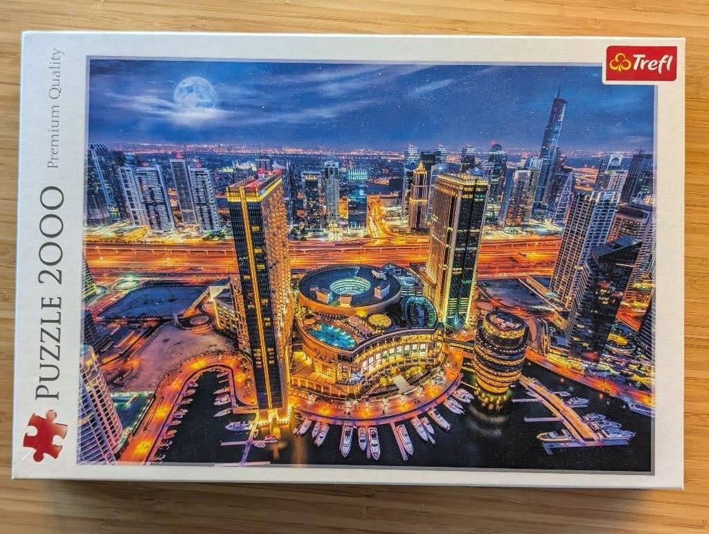 Trefl 2000 Lights of Dubai puzzel, Hobby en Vrije tijd, Ophalen of Verzenden, Meer dan 1500 stukjes, Gebruikt, Legpuzzel