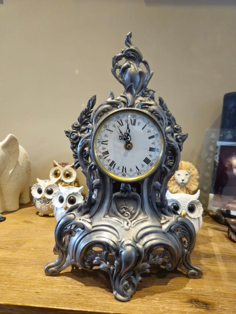 Horloge en étain, Antiquités & Art, Antiquités | Horloges, Enlèvement