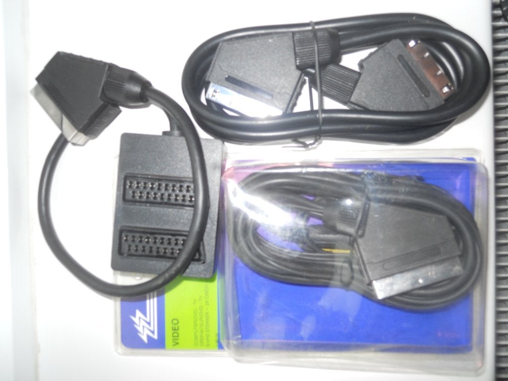 Lot de câbles péritel, TV, Hi-fi & Vidéo, Enlèvement, Neuf, Moins de 2 mètres, Câble péritel