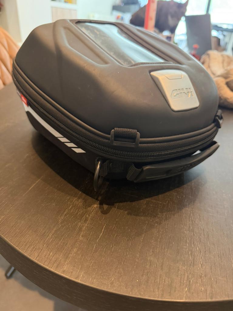Givi tanktas 9L met Honda tankring, Ophalen of Verzenden, Gebruikt