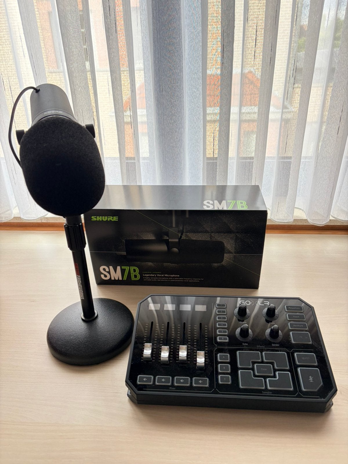 Shure SM7B + TC Helicon GoXLR, Musique & Instruments, Microphones, Enlèvement, Comme neuf