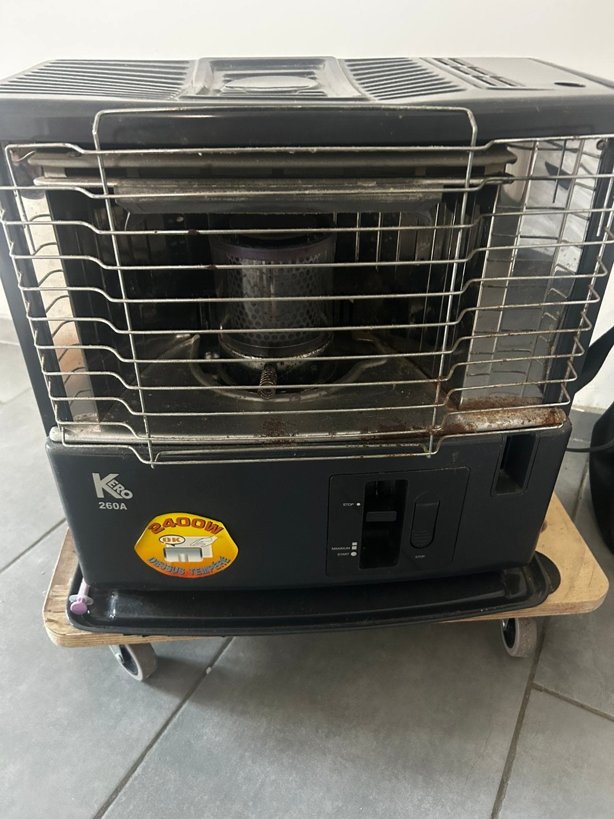 Poêle à pétrole KERO 260A – 2400 W, Maison & Meubles, Poêles, Enlèvement, Comme neuf