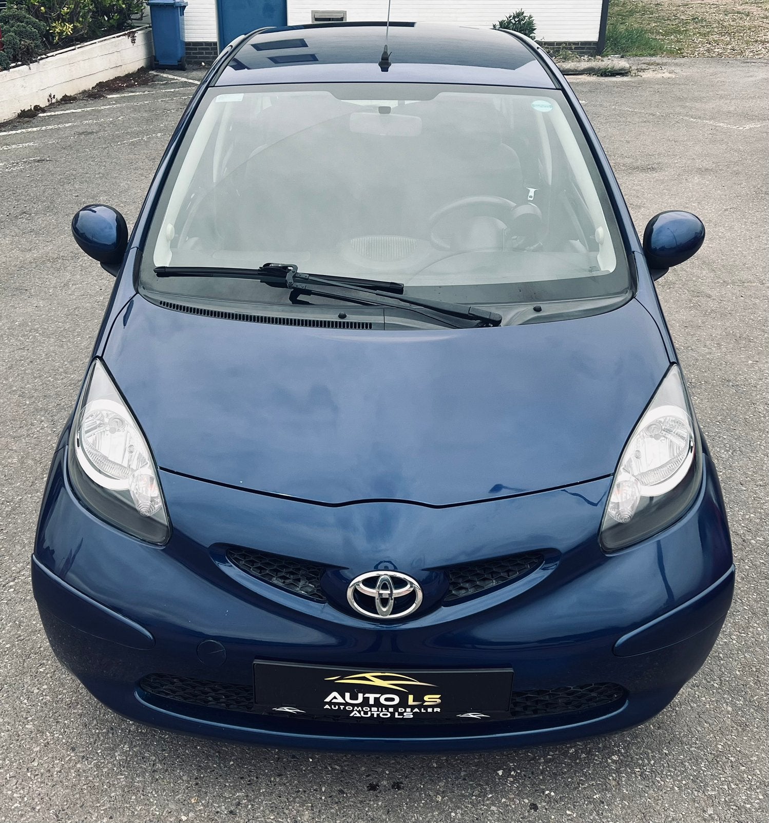TOYOTA AYGO 1.0 ESSENCE, 1190 kg, Achat, Entreprise, Boîte manuelle