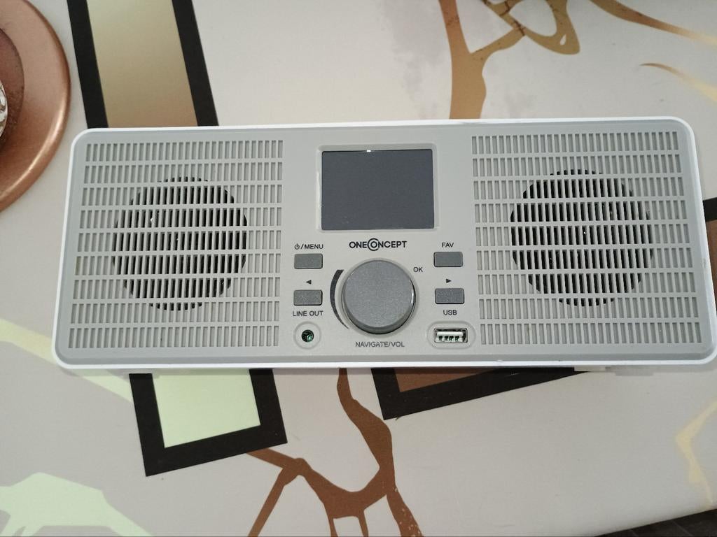 D. A. B  wereld. Radio via d.a.b internet wifi en locale, Audio, Tv en Foto, Radio's, Ophalen, Radio