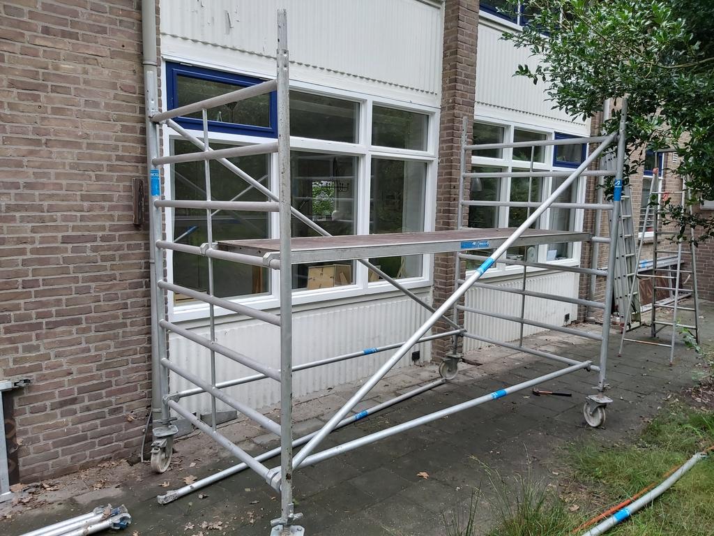 Stelling te huur, Ophalen, Zo goed als nieuw, Rolsteiger of Kamersteiger