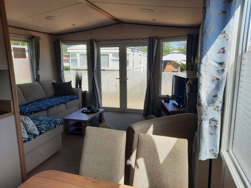 Staancaravan, Zwembad, In bos, Landelijk