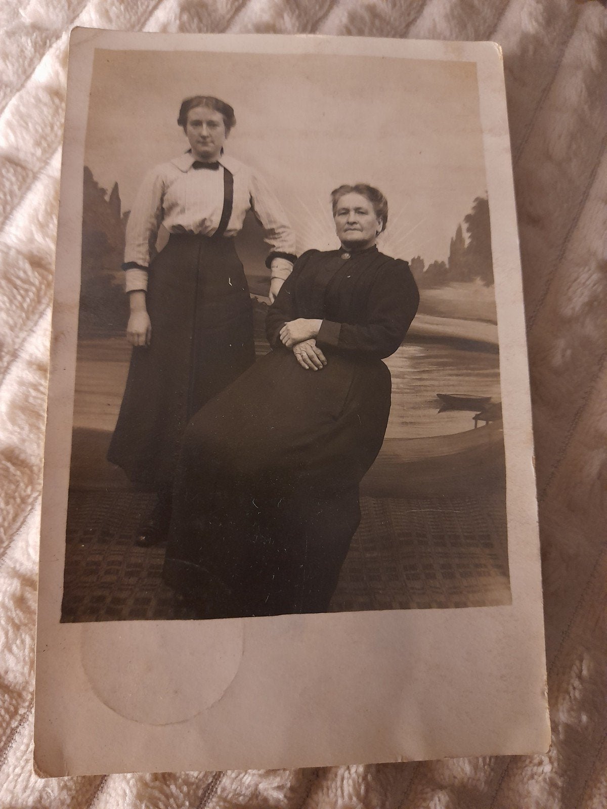 Carte postale "Mère et fille" début du siècle dernier, Ophalen of Verzenden, Voor 1920, Ongelopen, Overige thema's