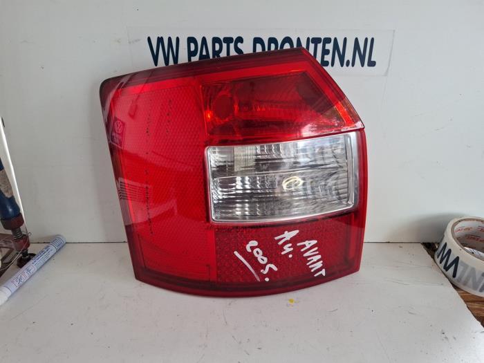 Achterlicht links van een Audi A4, Gebruikt, -, -, -