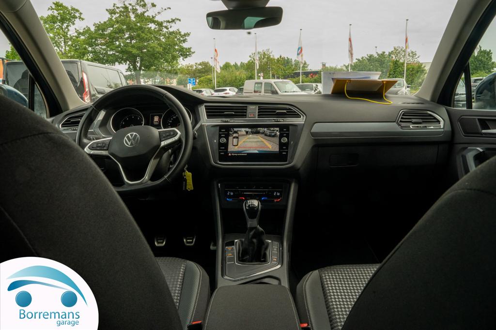 Volkswagen Tiguan 1.5 TSI Camera/Carplay/Lane assist/Front, Auto's, Volkswagen, 0 kg, 1498 cc, 4 cilinders, Bedrijf