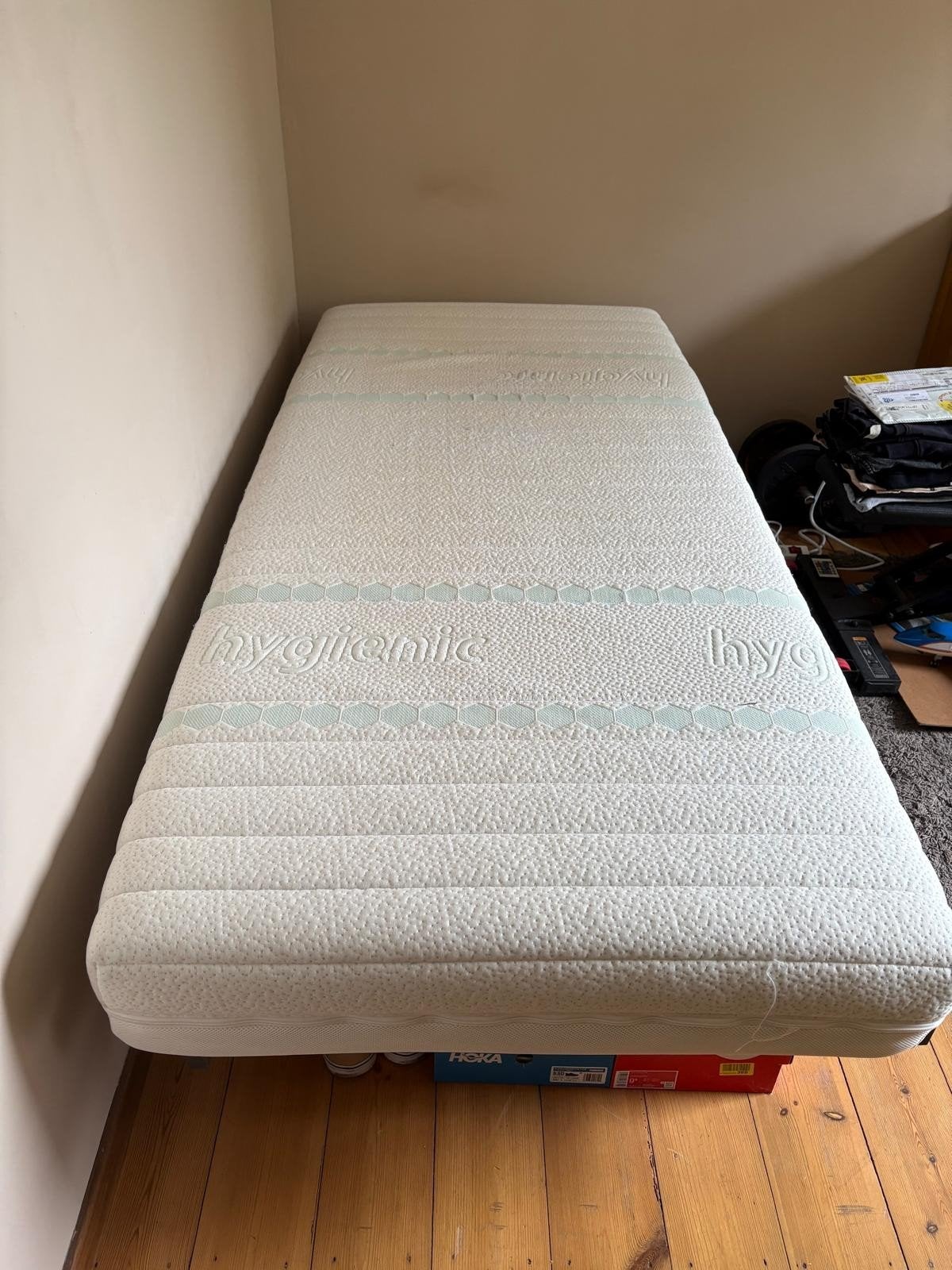 matelas et sommier 1 personne, Ophalen, Gebruikt, 90 cm, Eenpersoons