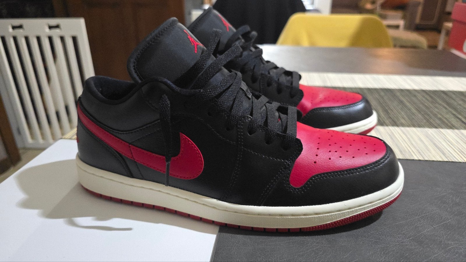 Nike air jordan 1 low 44, Ophalen of Verzenden, Zo goed als nieuw, Sneakers, Nike air Jordan