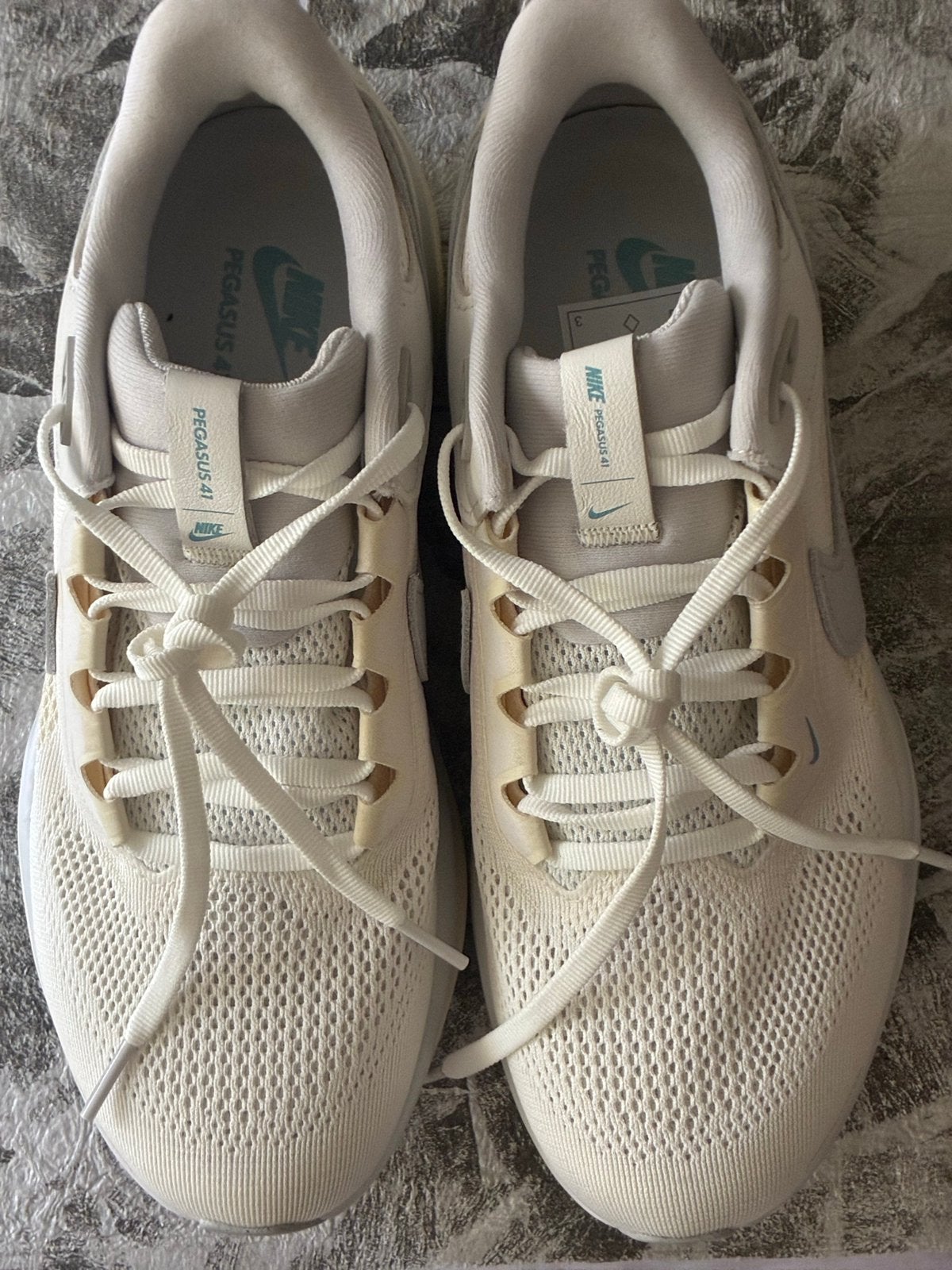 Nike Pegasus 41 SP lichtgrijze sneakers maat EU39 te koop!, Nieuw, Ophalen of Verzenden, Sneakers, Grijs