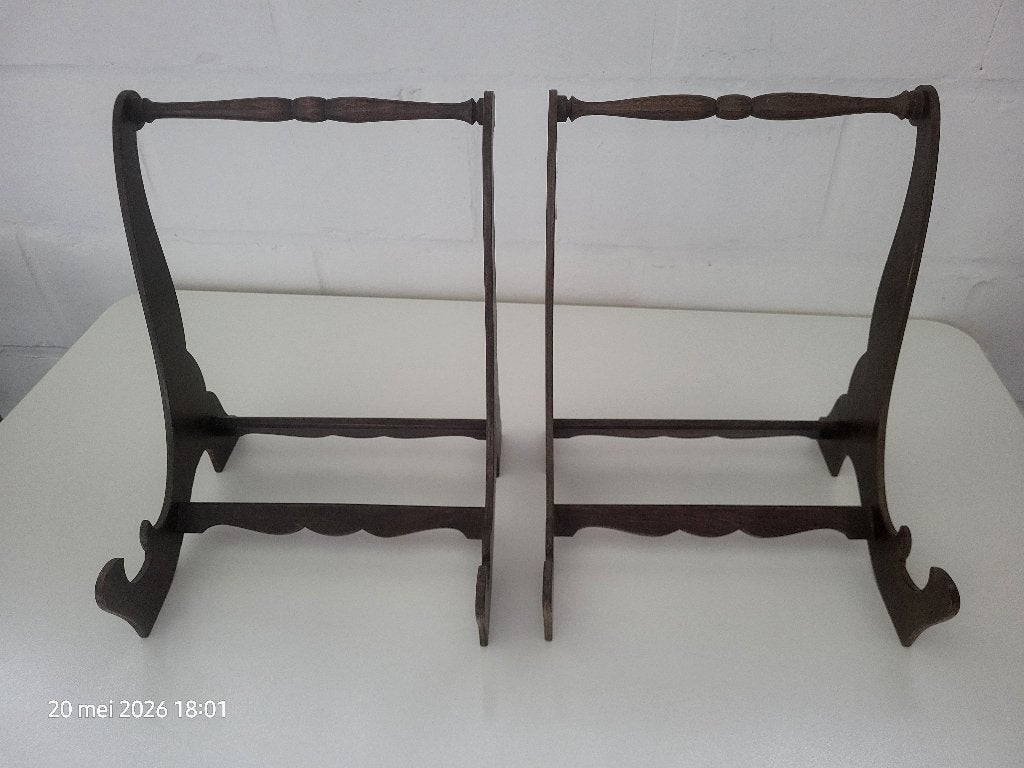 2 Klassieke bordenhouders, Ophalen of Verzenden