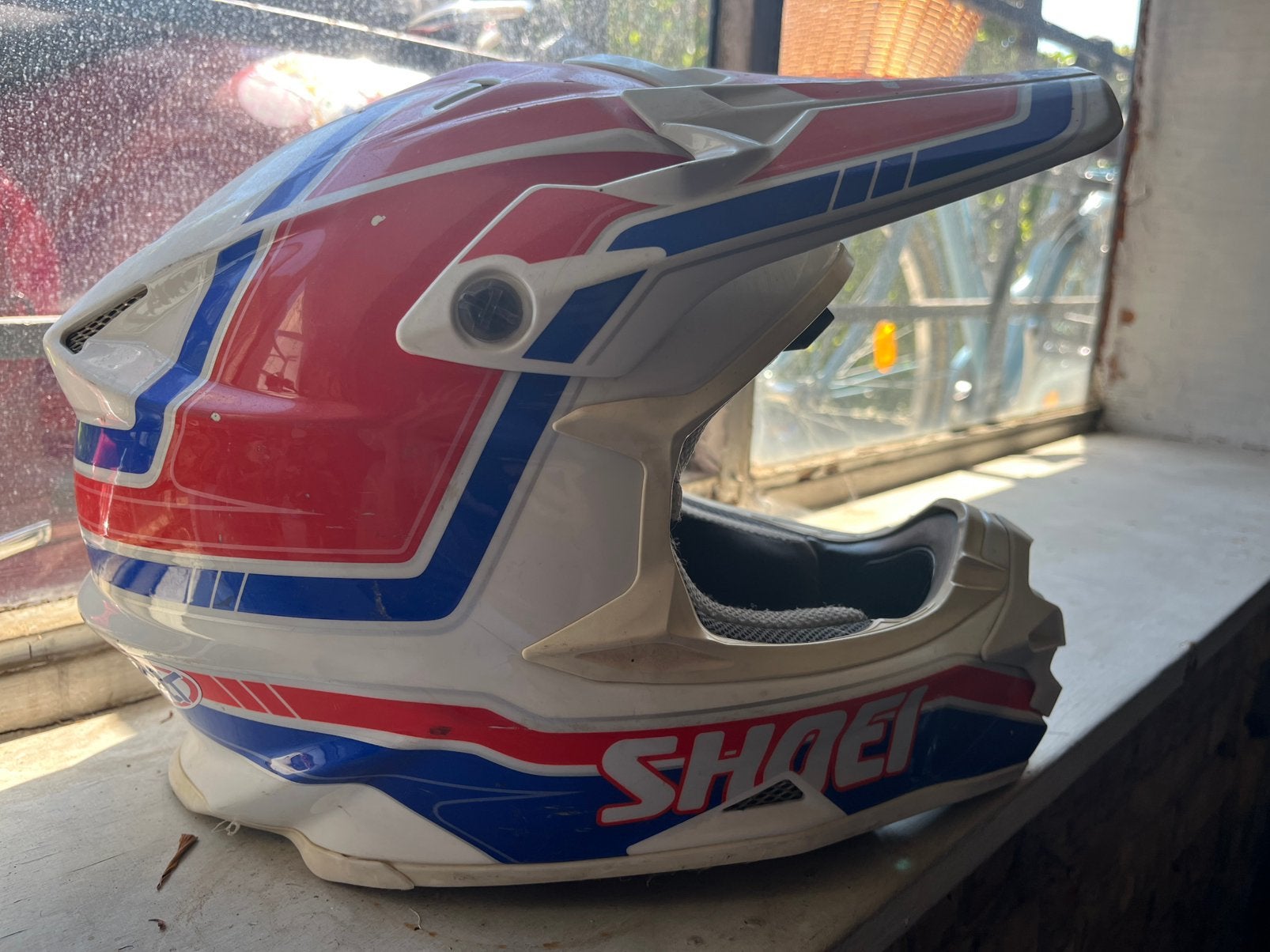 Shoei VFX-W motorcrosshelm, Motos, Vêtements | Casques de moto, Enlèvement, S, Shoei