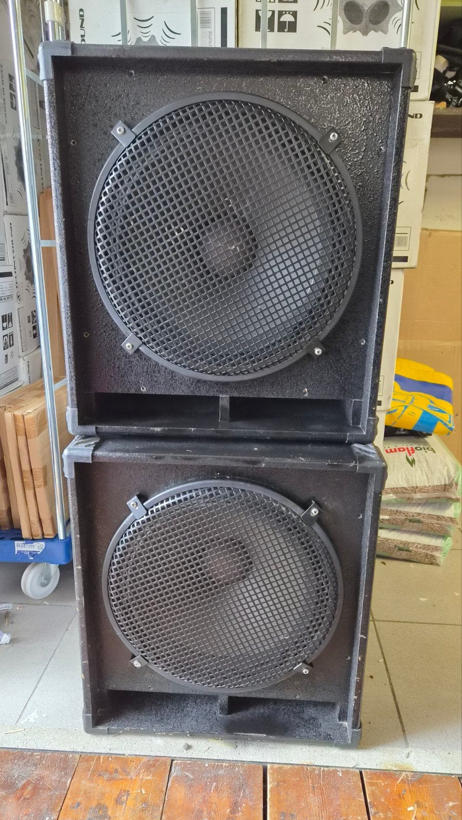 2 subs Beyma 18", Audio, Tv en Foto, Luidsprekerboxen, Ophalen