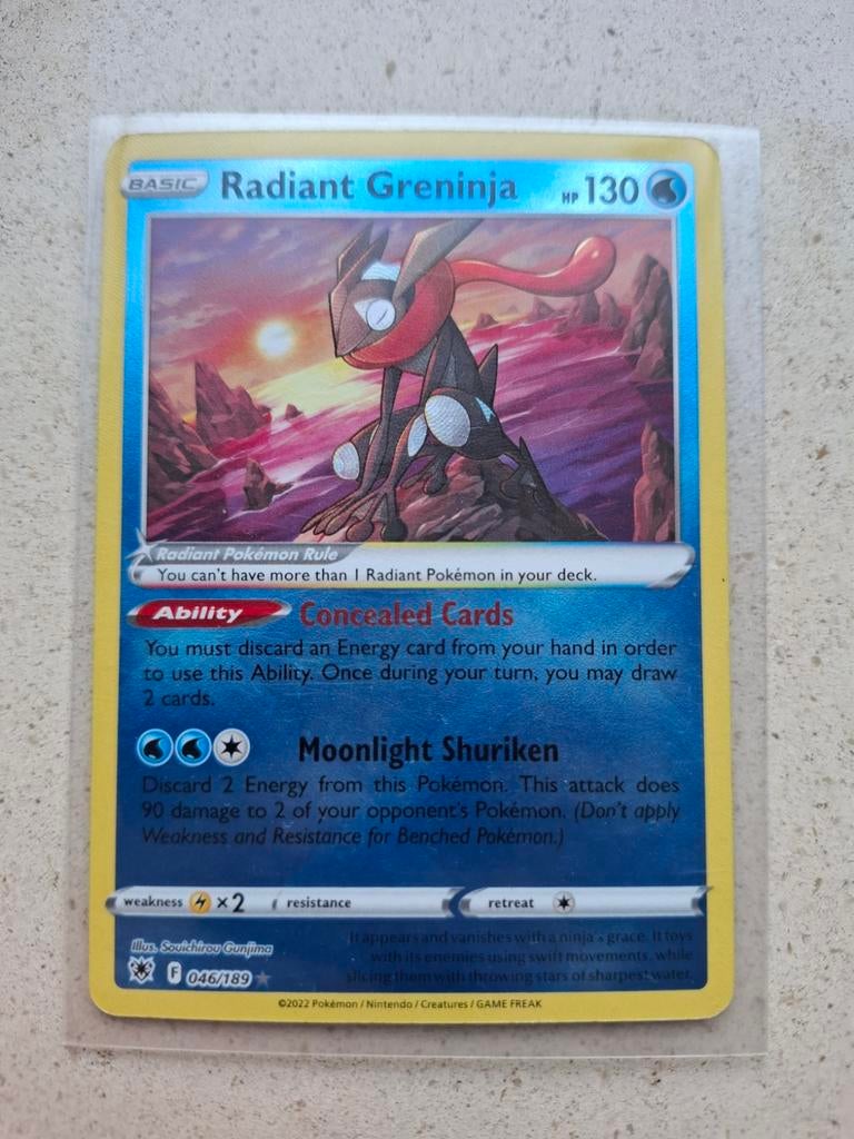 Radiant Greninja near mint, Hobby en Vrije tijd, Verzamelkaartspellen | Pokémon, Ophalen, Zo goed als nieuw, Losse kaart, Foil