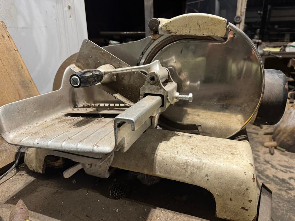 Berkel snijmachine 114, Ophalen