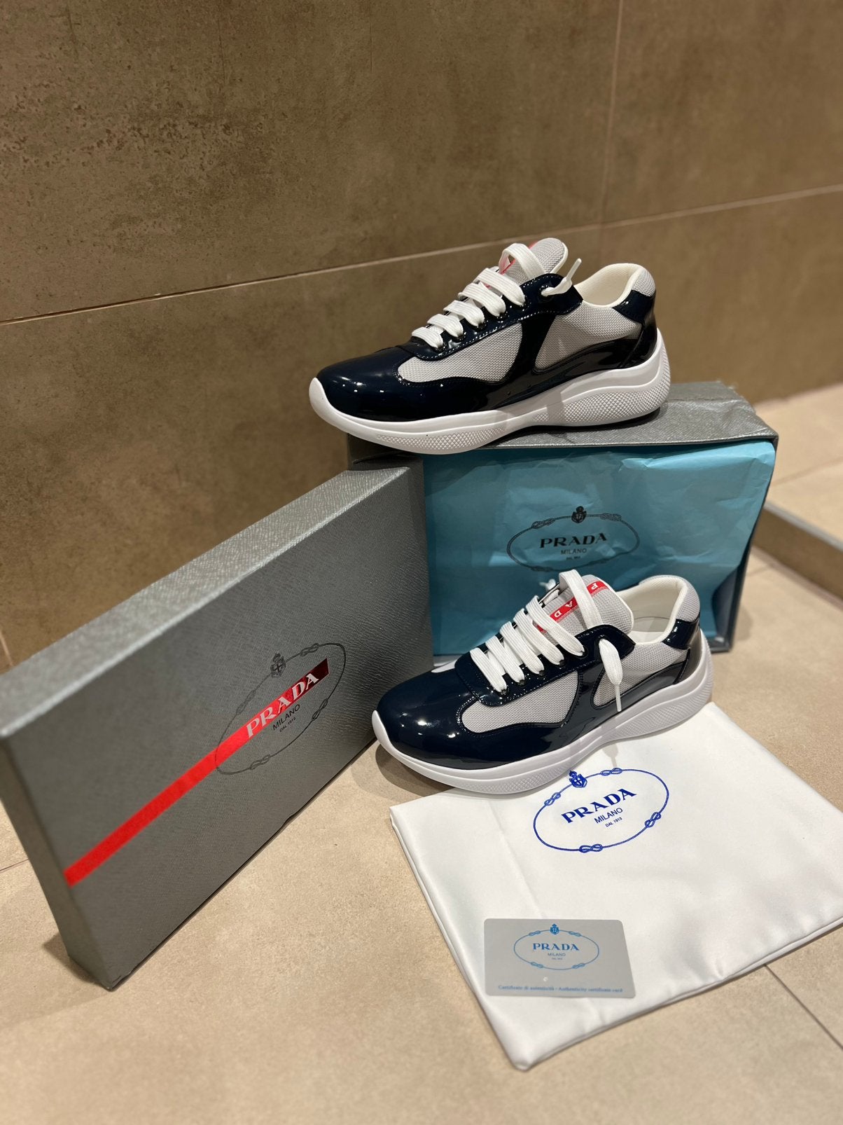 Patent leather and technical fabric Prada America's Cup, Neuf, Enlèvement ou Envoi, Bleu, Baskets
