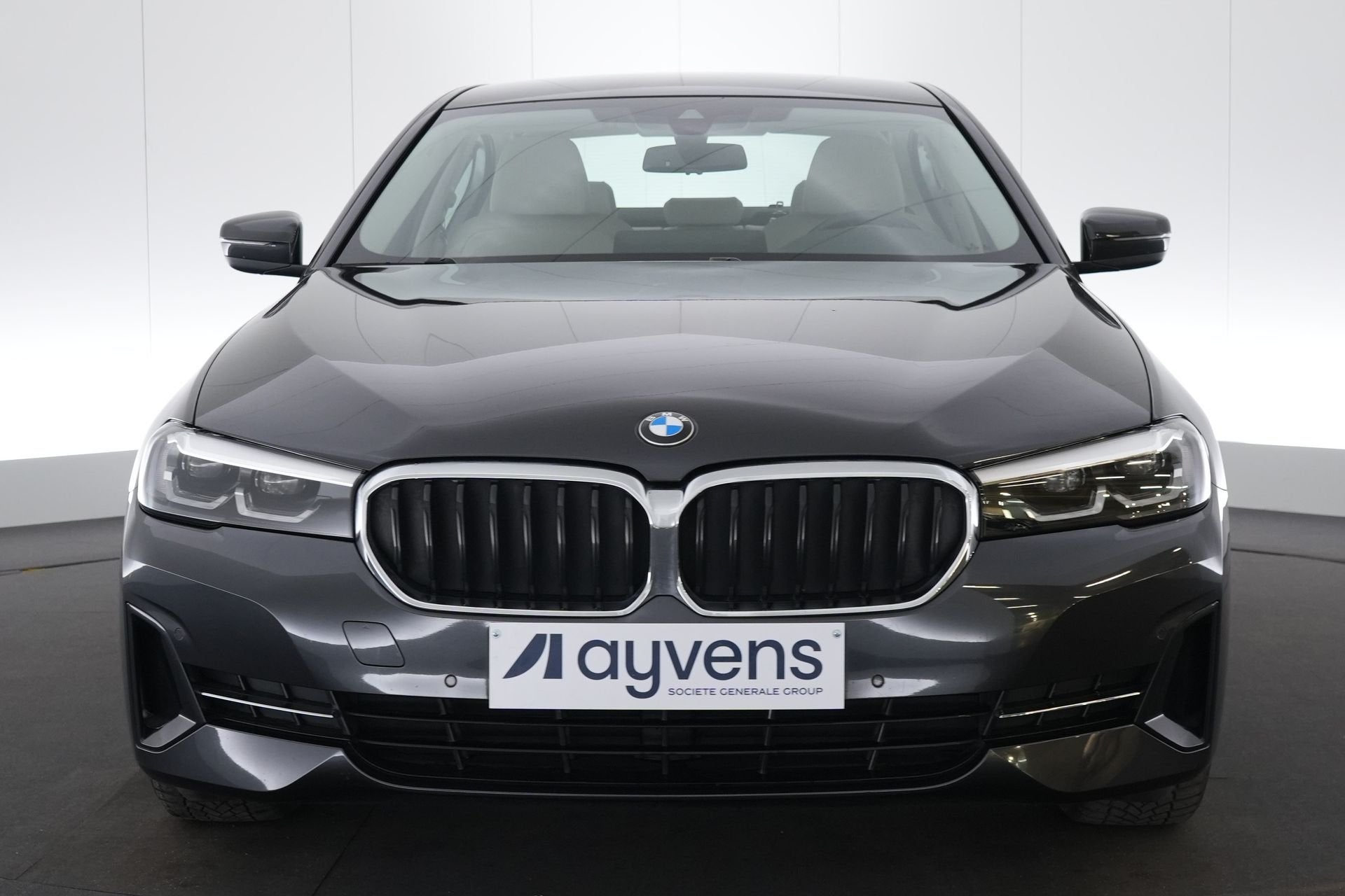 (2BLS138) BMW 5, 100 kW, Argent ou Gris, Entreprise, Carnet d'entretien