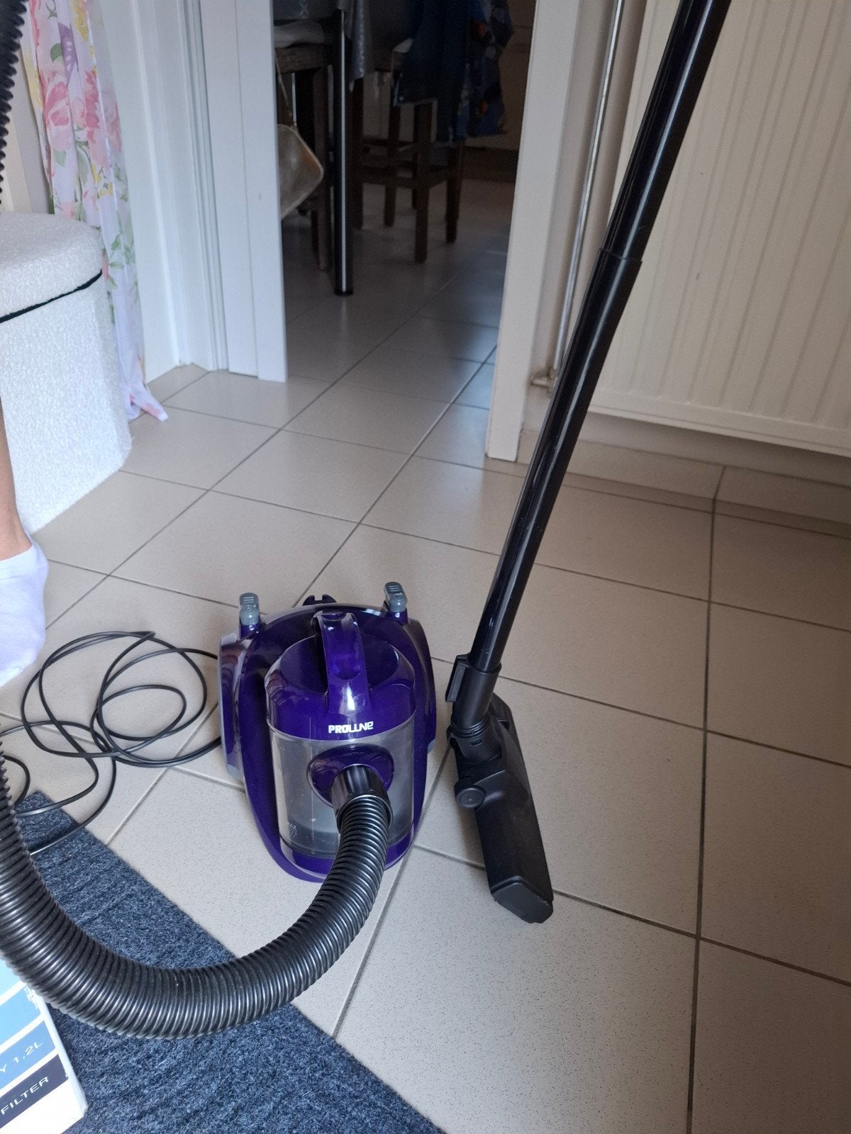 petit aspirateur sans sac impeccable, Enlèvement
