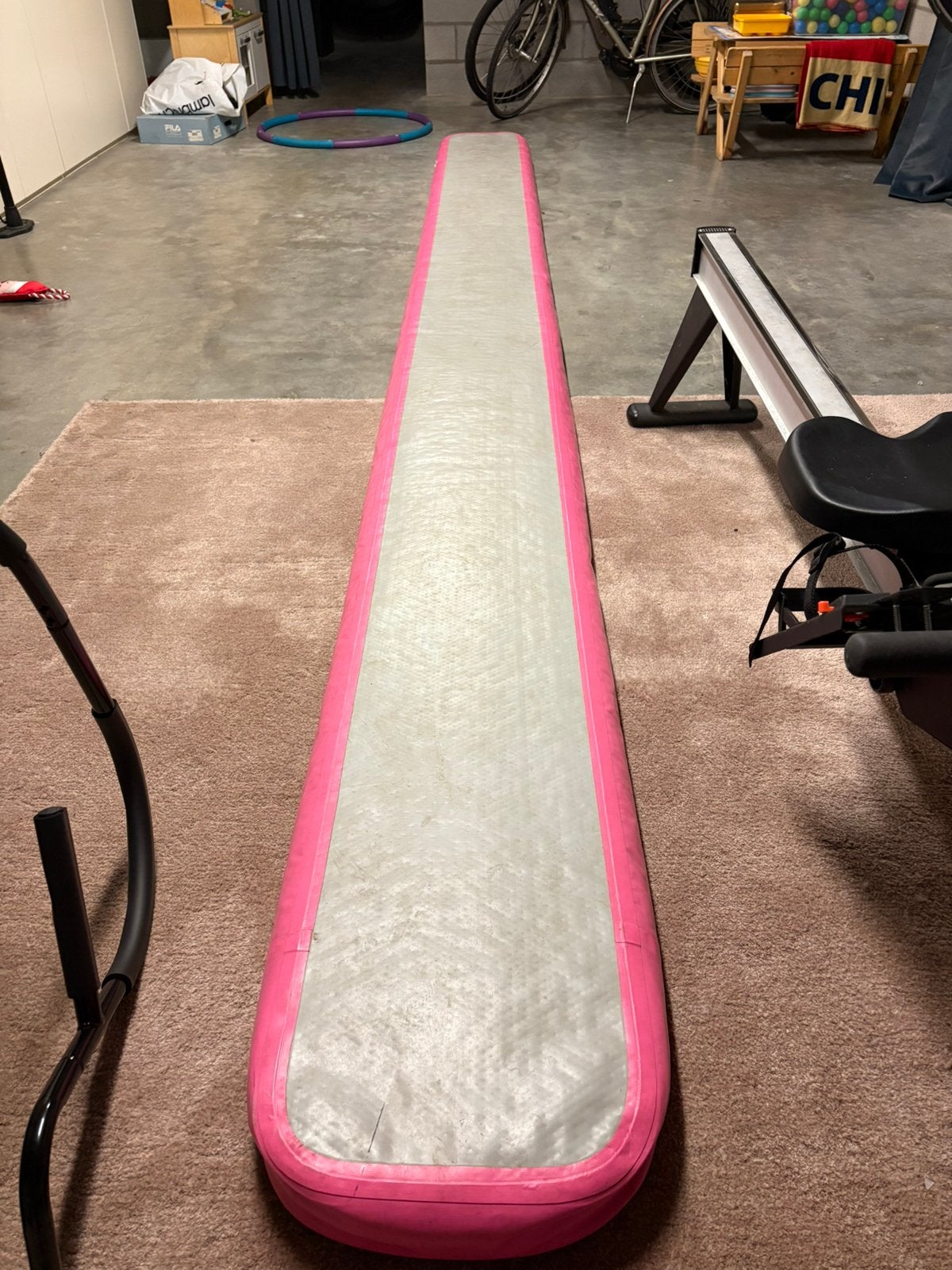 Airtrack turnmat 5m - goede staat met pomp, Sport en Fitness, Ophalen, Zo goed als nieuw, Roze, Materiaal