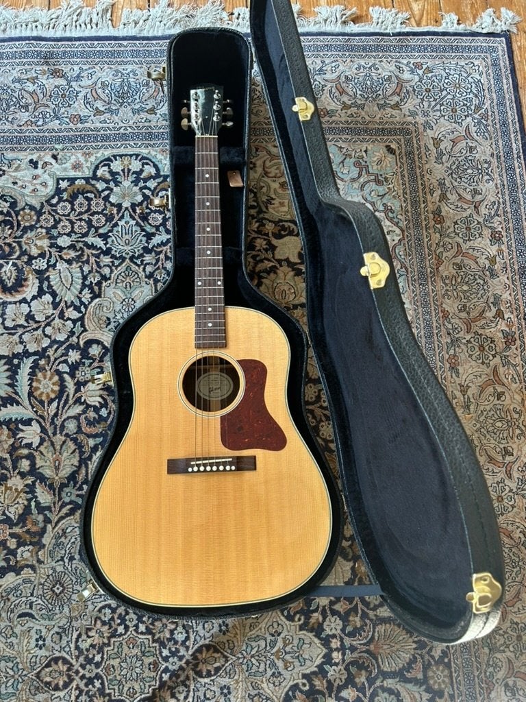 Gibson J 29, Muziek en Instrumenten, Ophalen, Zo goed als nieuw, Western- of Steelstringgitaar, Met (piezo-)element