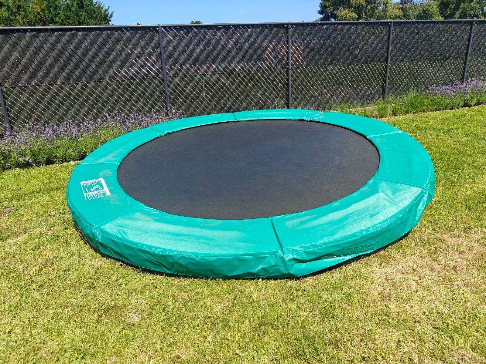 trampoline dans le sol, Enlèvement, Utilisé