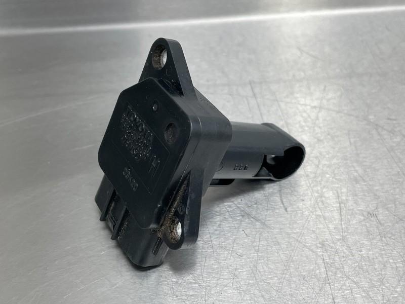 DÉBITMÈTRE Toyota HiAce II (|2220433010|1974002260|), Autos : Pièces & Accessoires, Autres pièces automobiles, Toyota, Utilisé