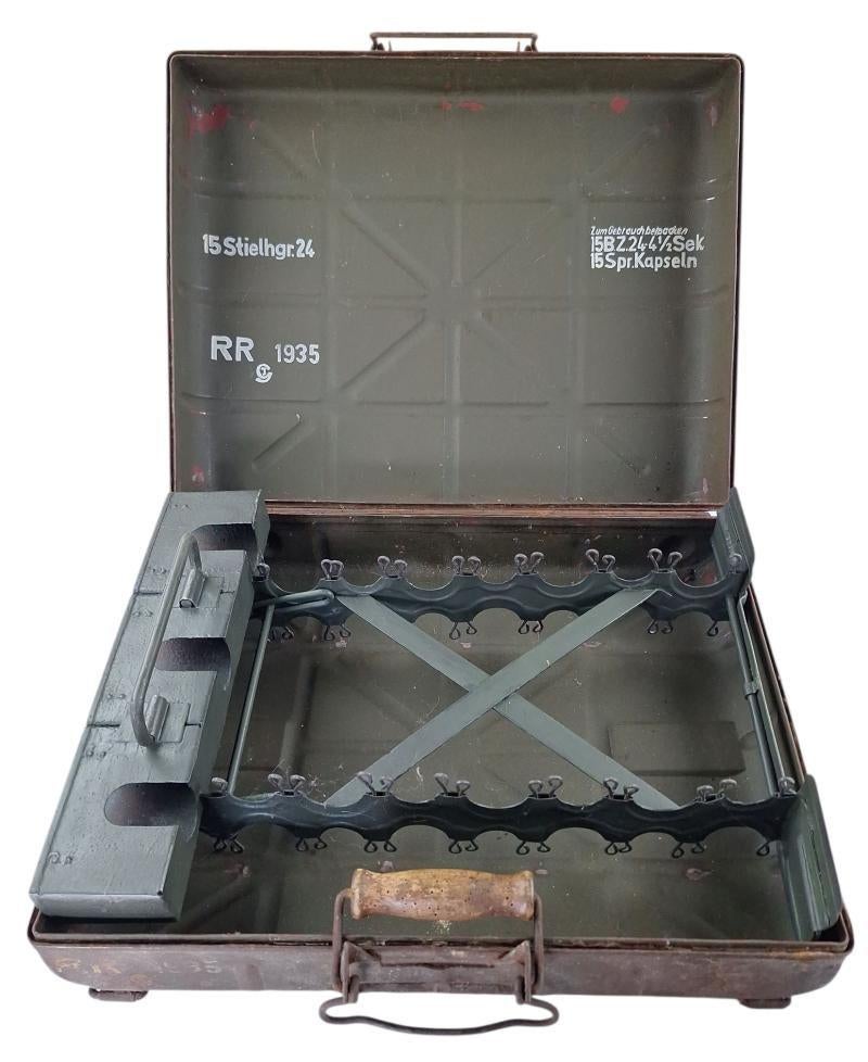 zeldzame duitse ww2 kist in gebruikte staat met binnenwerk ., Verzamelen, Ophalen of Verzenden