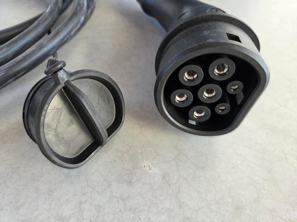 Laadkabel voor laadpaal elektrische wagen - Loxone 5m50, Ophalen