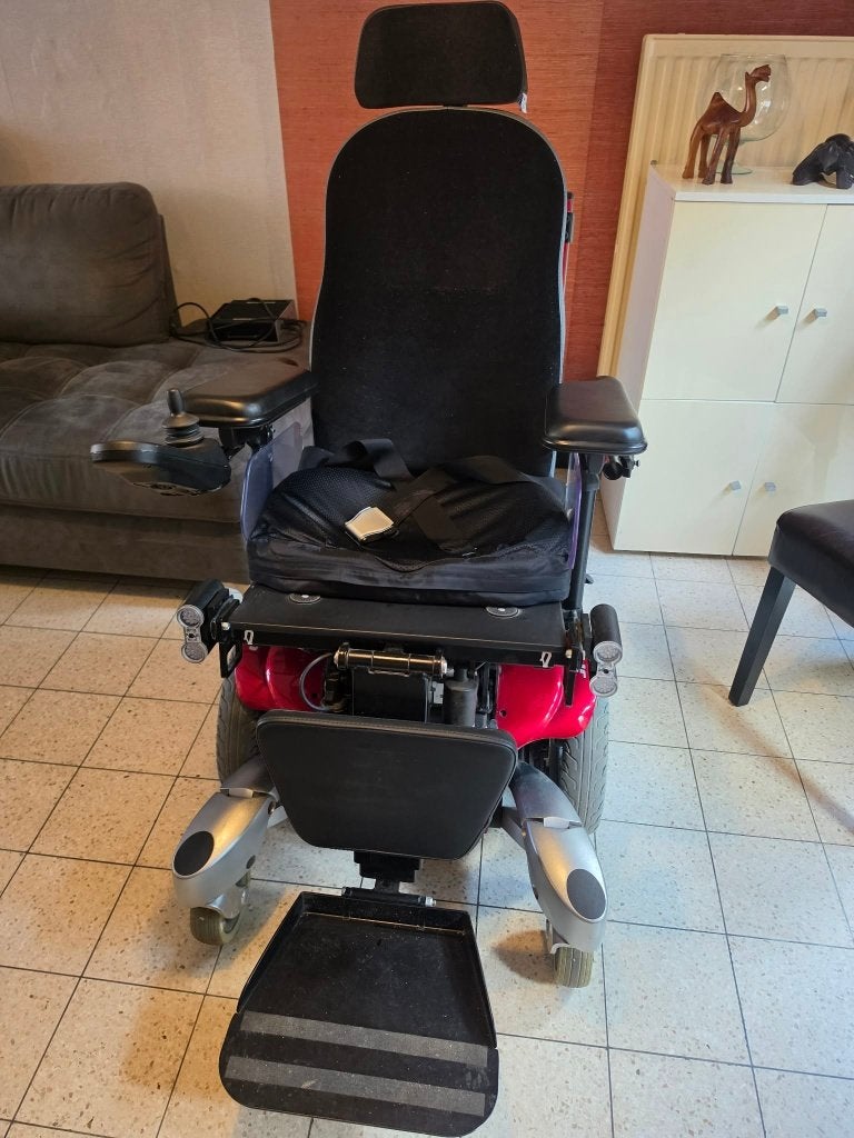 Le Quickie Jive M est un fauteuil roulant électrique, Diversen, Rolstoelen, Ophalen, Zo goed als nieuw, Elektrische rolstoel