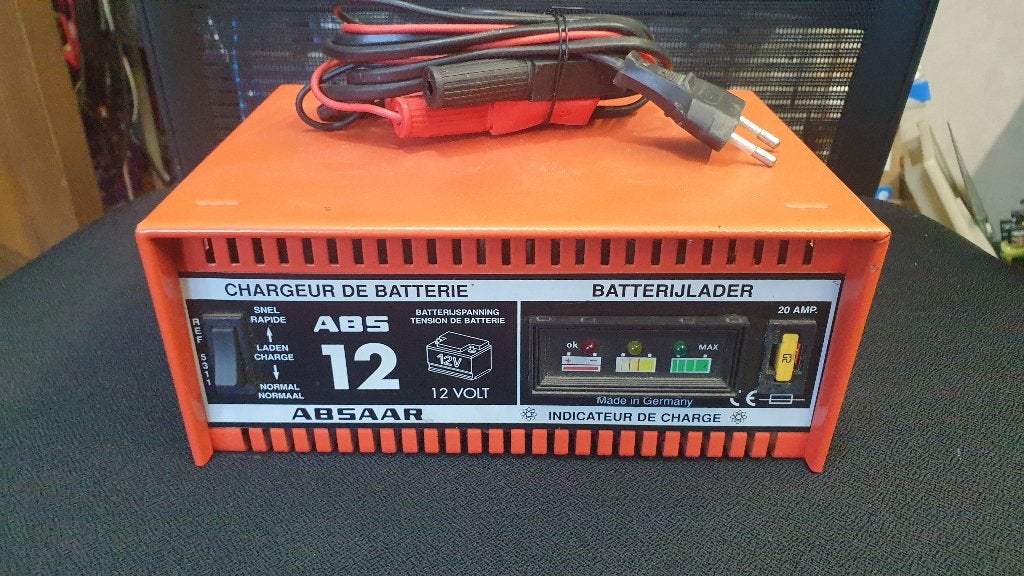 jw1408: batterijlader ABSAAR 12V 12A, Ophalen of Verzenden, Zo goed als nieuw