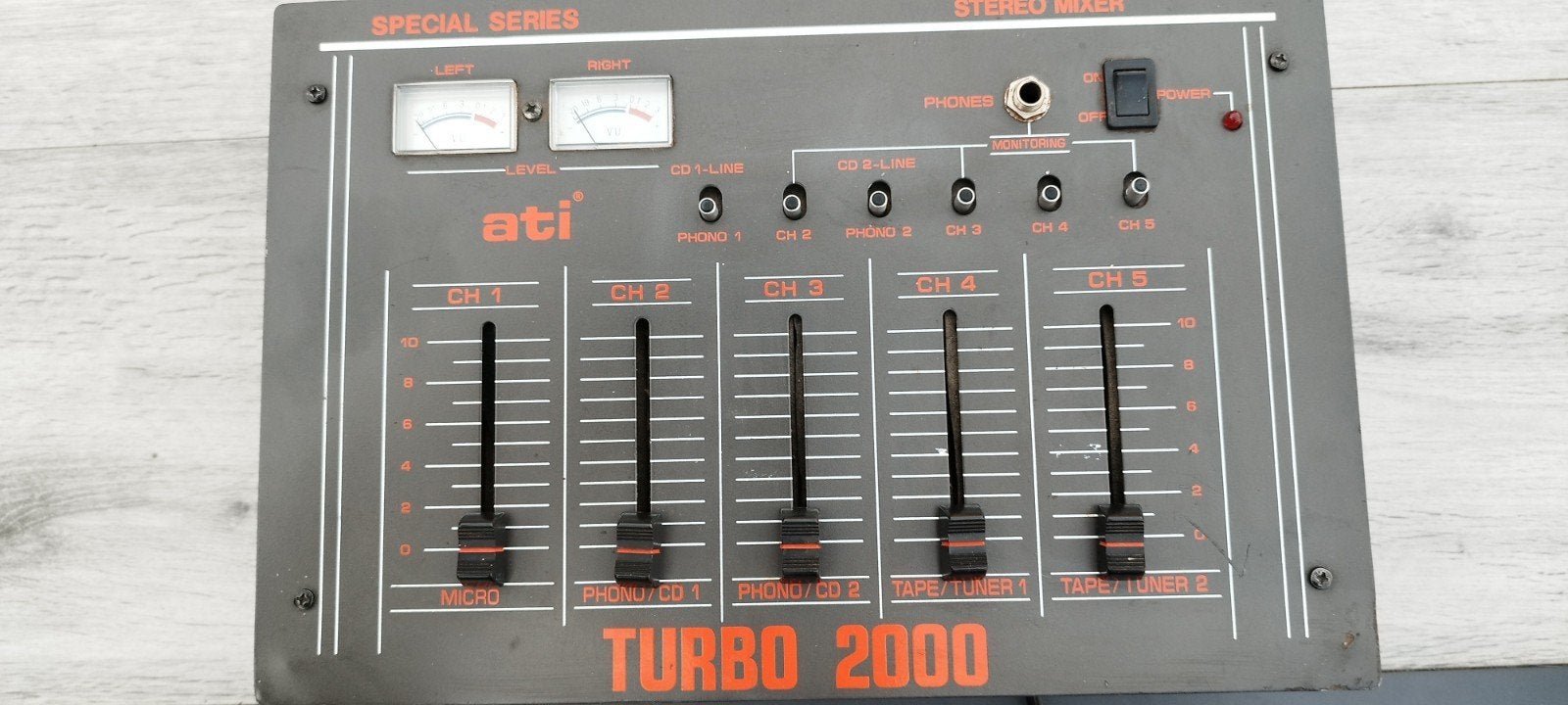 ATI turbo 2000 stereo mixer, Muziek en Instrumenten, Mengpanelen, Ophalen, Gebruikt