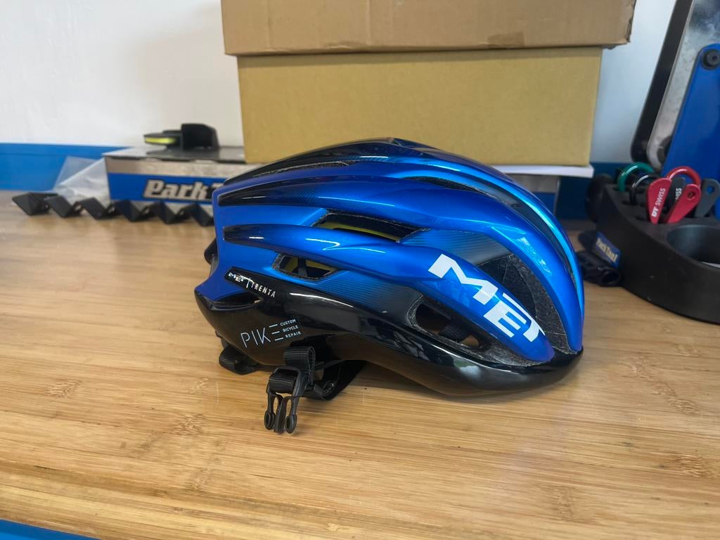 Met Trenta MIPS medium, Fietsen en Brommers, Ophalen, Zo goed als nieuw, M