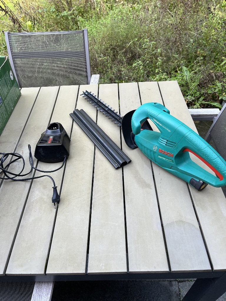 Heggenschaar, Ophalen, Zo goed als nieuw, Accu, Bosch Indego