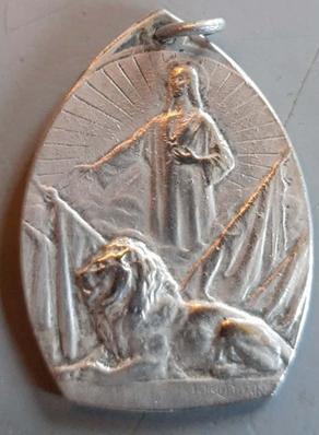 medaille religieuse (x2058), Ophalen of Verzenden, Gebruikt, Sieraad, Christendom | Katholiek