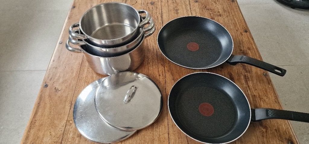 2 tefalpannen en 3 kookpotten, Ophalen, Demeyere, Met deksel, Pannenset