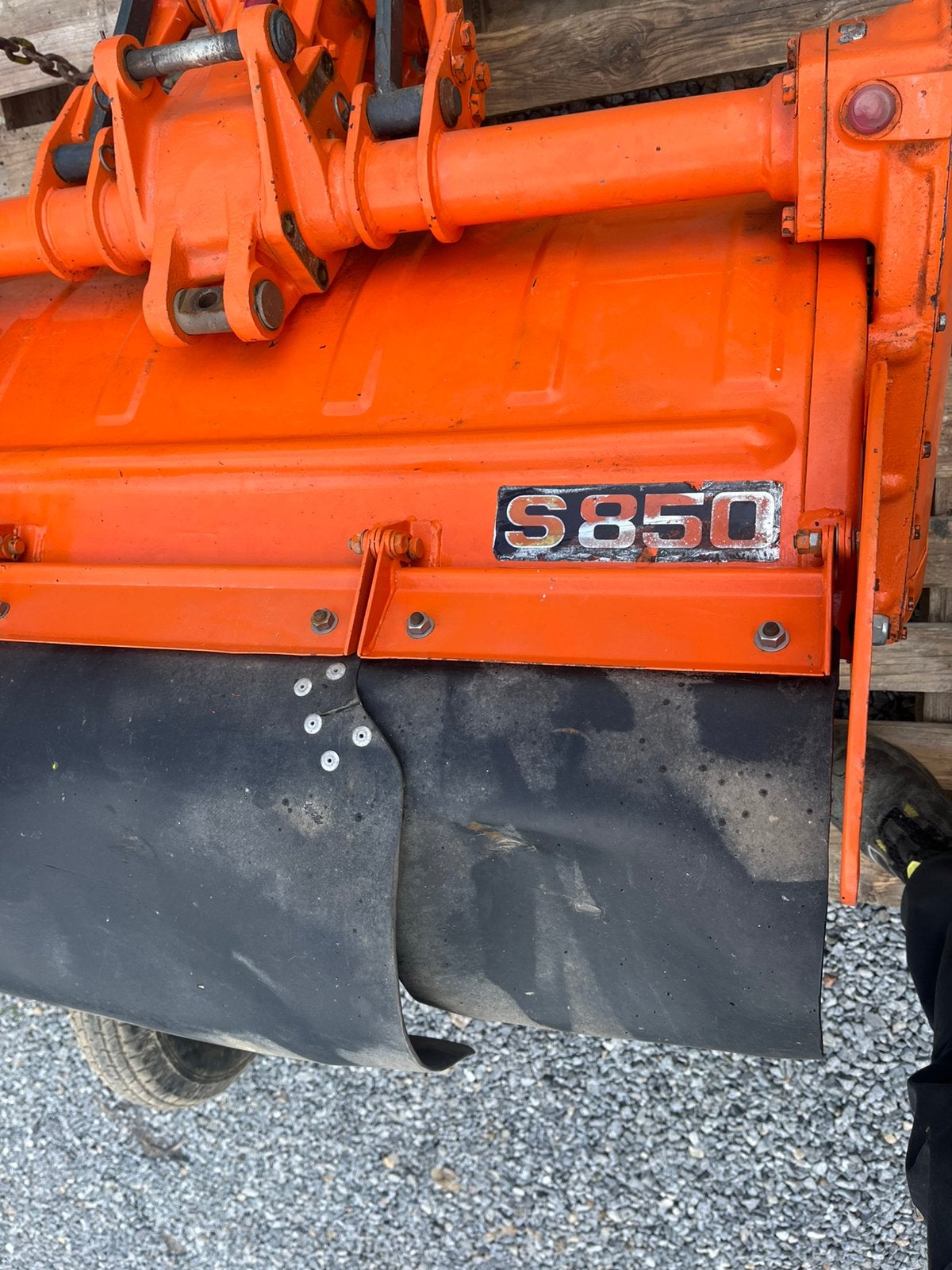 Aanbouw frees Kubota, Enlèvement