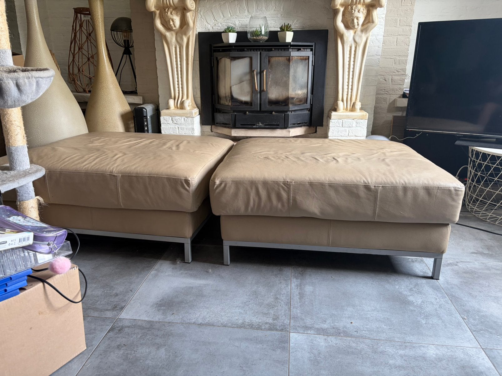 2 grands poufs gratuits, ., Carré, Enlèvement, Utilisé