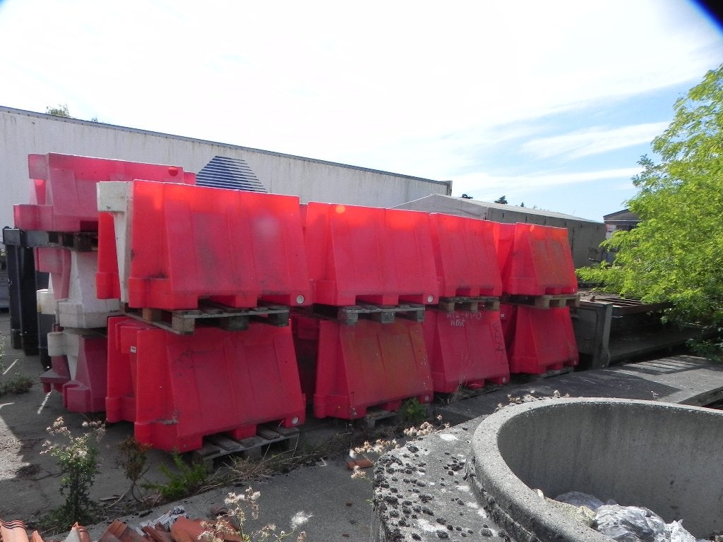 Wegblokkade elementen kunststof, Ophalen, Gebruikt