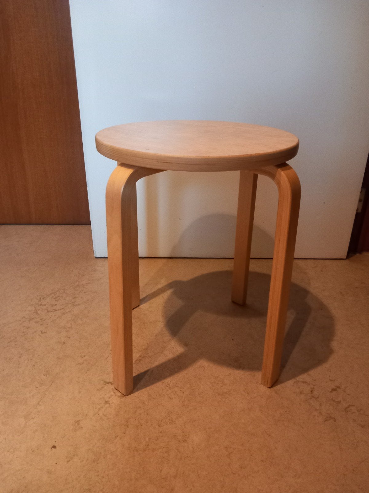 ikea frosta kruk, Ophalen