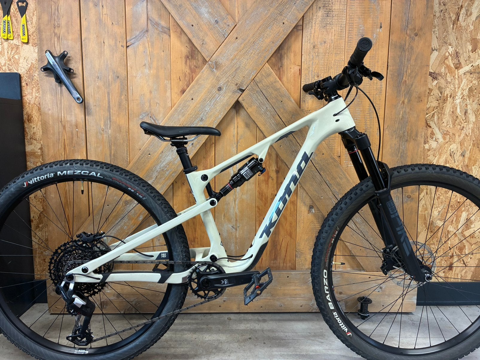 Kona HeiHei Carbon 2026 DEMO, Fietsen en Brommers, Fully, Nieuw, Ophalen of Verzenden, Schijfrem