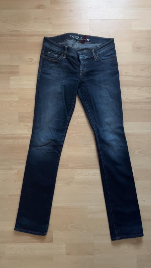 Guess Los Angeles 1981 jeans maat 28, Kleding | Dames, Spijkerbroeken en Jeans, Ophalen of Verzenden, Gedragen, Blauw, Overige jeansmaten